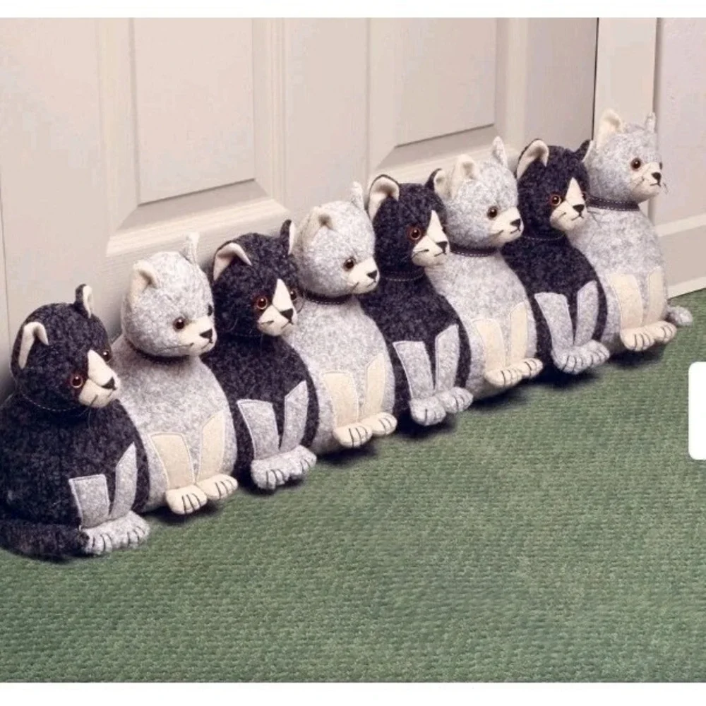 Litter of Kittens Draft Dodger - Weighted Door Breeze Guard Draft Cat 32